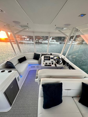 TIARA YACHTS F44 FLYBRIDGE - Yacht for sale