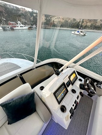 TIARA YACHTS F44 FLYBRIDGE - Yacht for sale