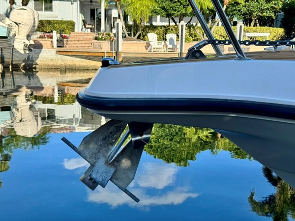 14_2006 32ft Century 3200 Walk Around 