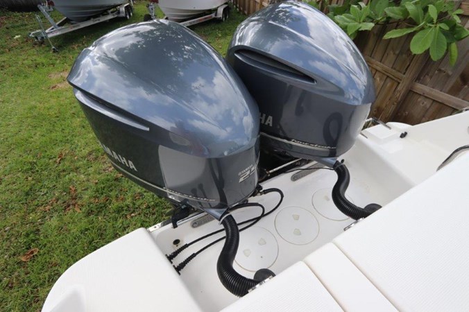 26_2017 26ft Robalo R260