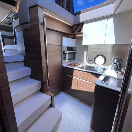 18_2015 50ft Azimut 50 Flybridge MER-SEA