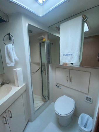 44_1994 70ft Hatteras 70 Cockpit M_Y LUMBER AWAY IV