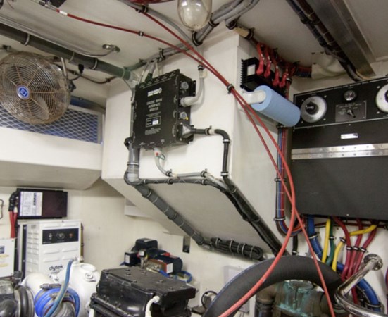 72_1994 70ft Hatteras 70 Cockpit M_Y LUMBER AWAY IV