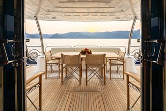 ROUND MIDNIGHT 8 ROUND MIDNIGHT 2011 SUNSEEKER  Motor Yacht Yacht MLS #412118 8