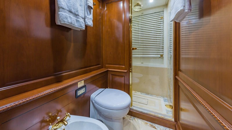 Lower Deck Port VIP Ensuite