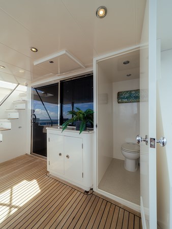 Aft Deck Day Head