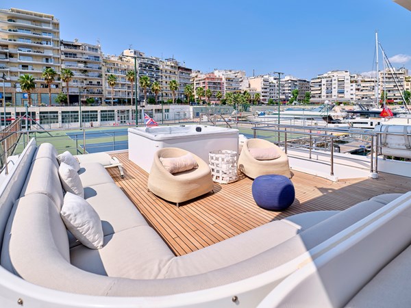 ALBA - FLYBRIDGE (1)