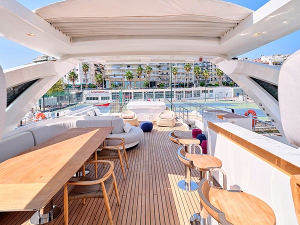 ALBA - FLYBRIDGE (26)