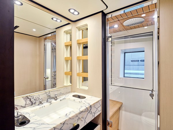 ALBA - GUEST BATHROOM (2)