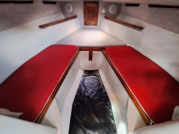 9_1988 22ft Boston Whaler Temptation 2200