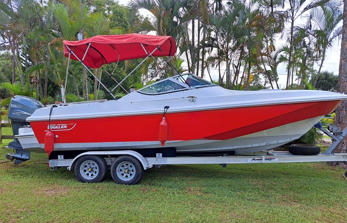 14_1988 22ft Boston Whaler Temptation 2200