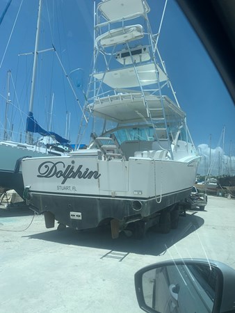 3_2002 35ft Cabo 35 Open DOLPHIN