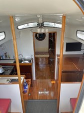 AUNTIE 1 Companionway entrance