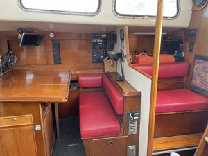 AUNTIE 8 Nav Station