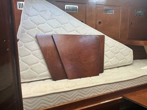 AUNTIE 11 V Berth