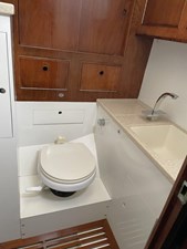 AUNTIE 13 Head sink