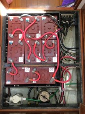 AUNTIE 21 Battery bank