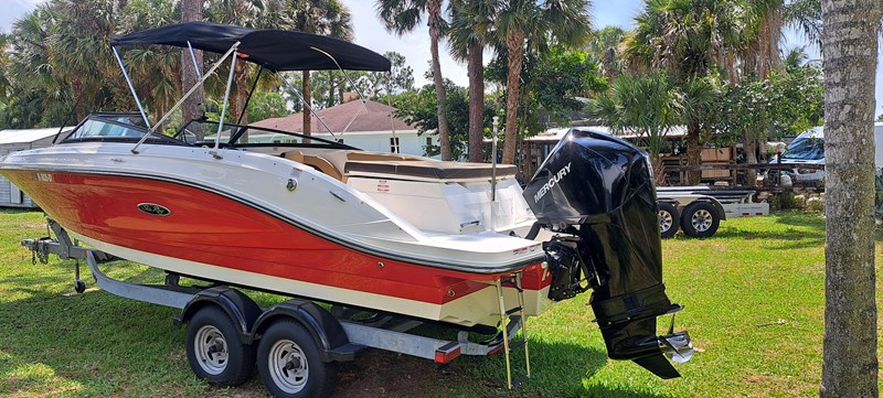 5_2019 23ft Sea Ray 230 SPX