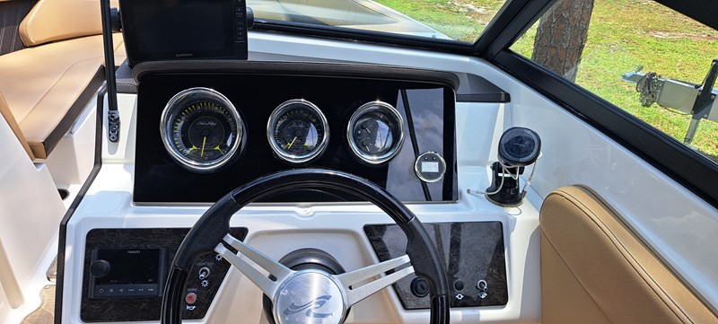 19_2019 23ft Sea Ray 230 SPX