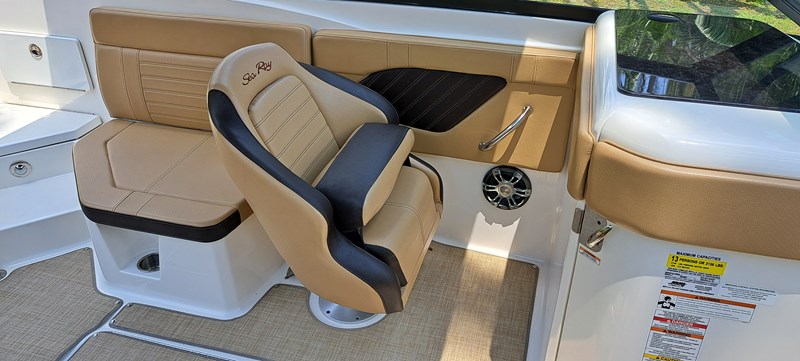 23_2019 23ft Sea Ray 230 SPX