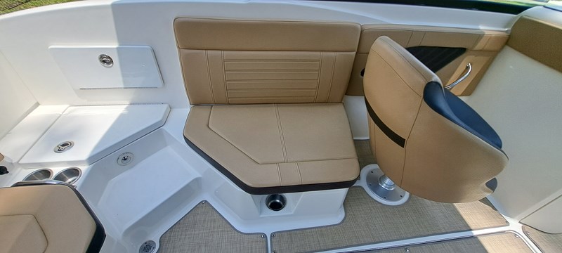 24_2019 23ft Sea Ray 230 SPX