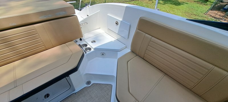 25_2019 23ft Sea Ray 230 SPX