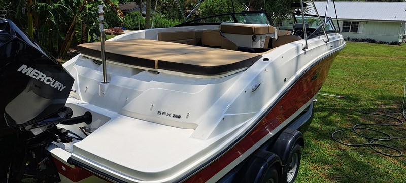 30_2019 23ft Sea Ray 230 SPX