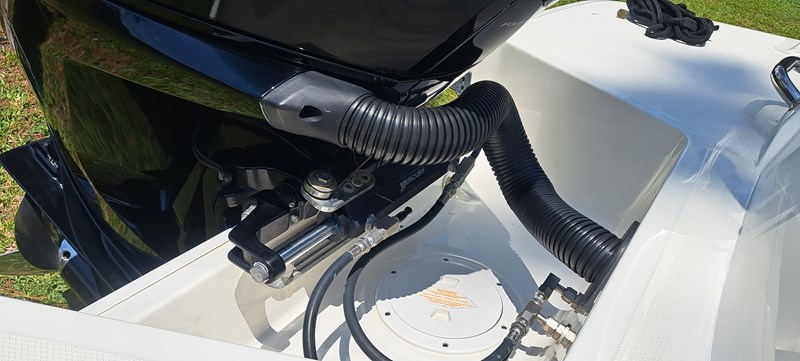 47_2019 23ft Sea Ray 230 SPX