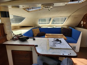 LICKETY SPLIT 34 Main Cabin 7