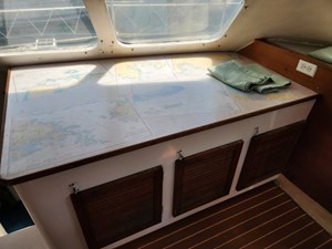 LICKETY SPLIT 35 Main Cabin 8