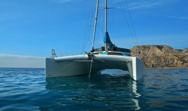 LICKETY SPLIT 58 At Anchor 2