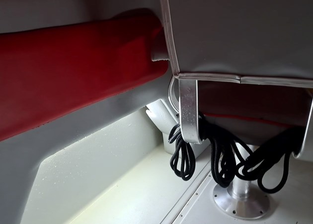 11_1988 22ft Boston Whaler Temptation 2200