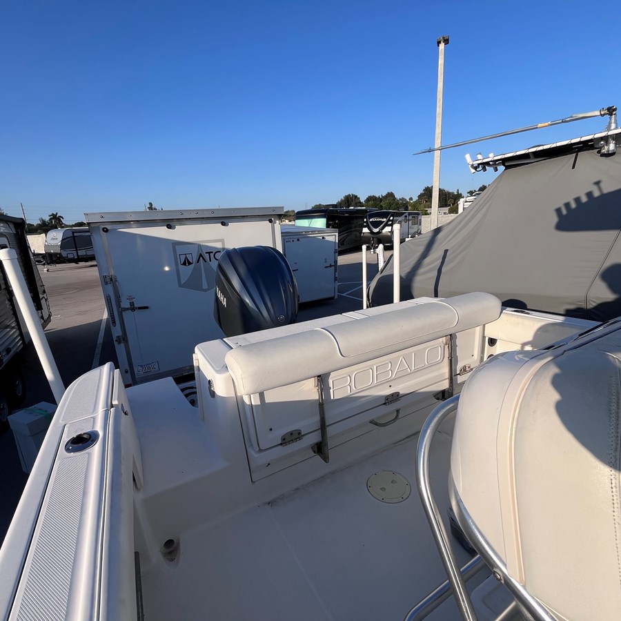 2013 ROBALO Yacht for Sale | 24' Motor Yacht Florida 412692 | YATCO
