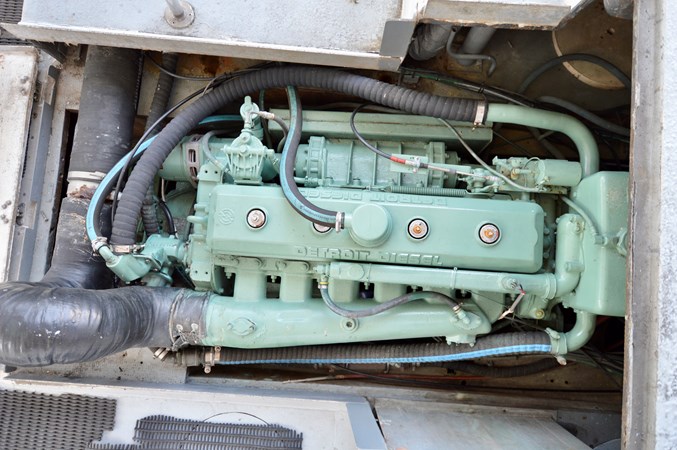 50 WILLARD 1979 MAIN ENGINE