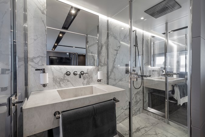 29_82ft Astondoa AS8 Flybridge SO SO NICE