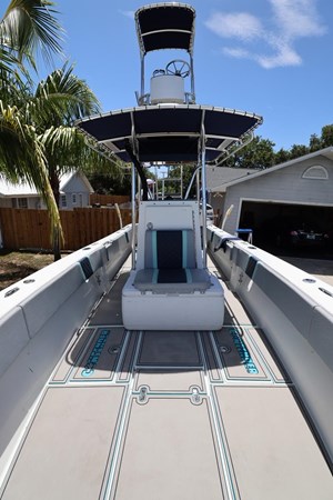 19_2001 30ft Contender 27 Open LATE FEES