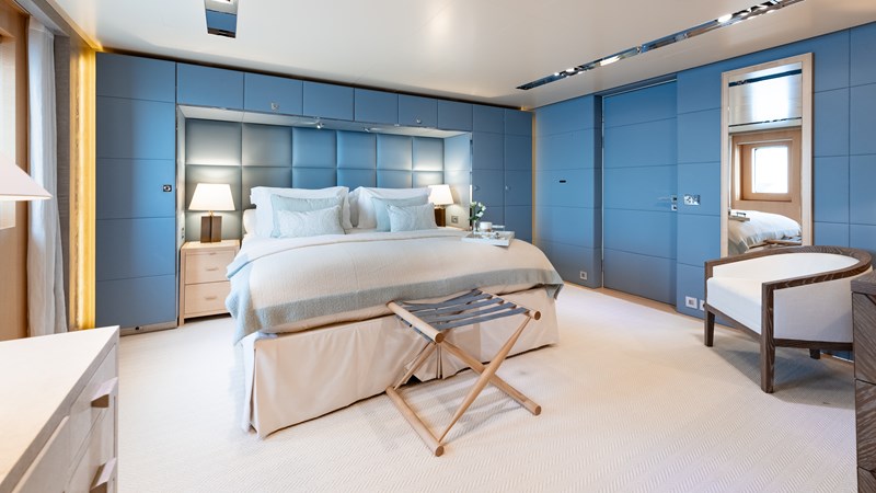 Loon 221' -  Tank Deck Port Aft Guest Stateroom