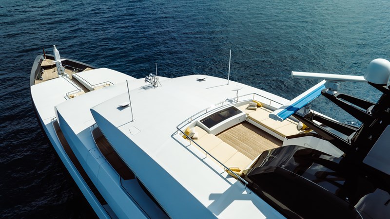 Loon 221' - Sun Deck