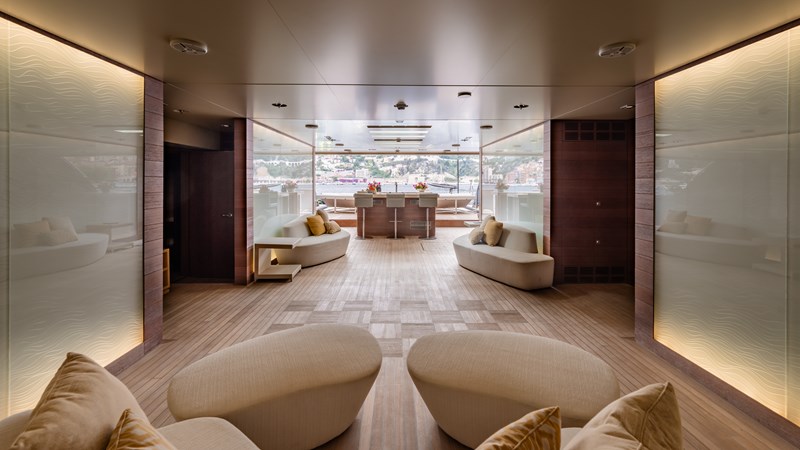 Loon 221' - Lower Deck Beach Club