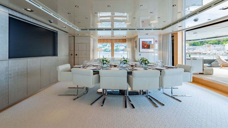 Loon 221' - Main Deck Salon Formal Dinning