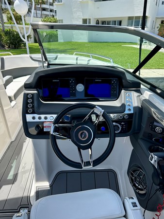 3_2022 26ft Chaparral 267 SSX