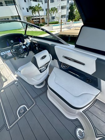 5_2022 26ft Chaparral 267 SSX