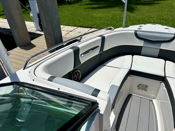 12_2022 26ft Chaparral 267 SSX