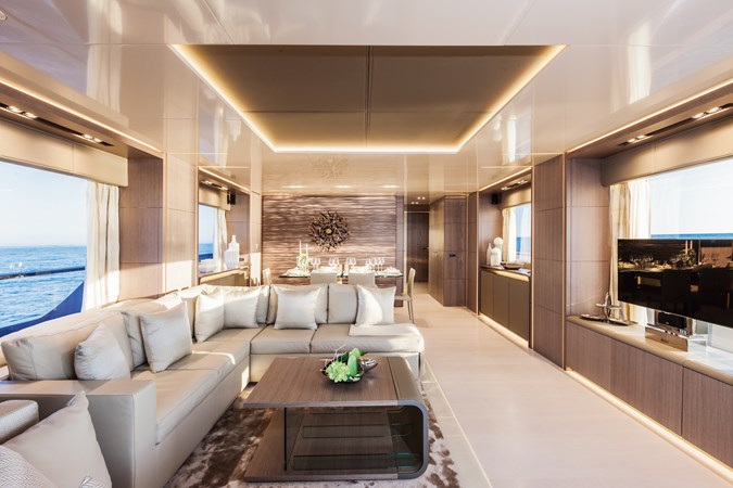 DREAMLINE 28 MAIN SALON