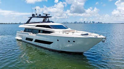 Ferretti 850 1 