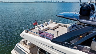 Ferretti 850 4 