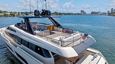 Ferretti 850 5 