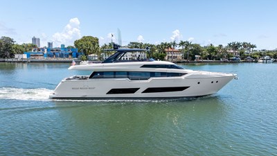 Ferretti 850 12 