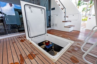 Ferretti 850 16 