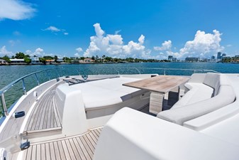 Ferretti 850 21 
